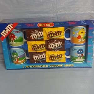 M&Ms Sports Mug Gift Set 4 Autographed Ceramic Mugs  Galerie 2003 NIB